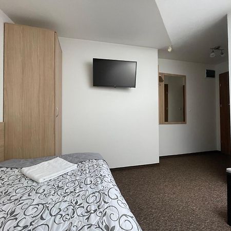 Hotelik Gold Raszyn Extérieur photo