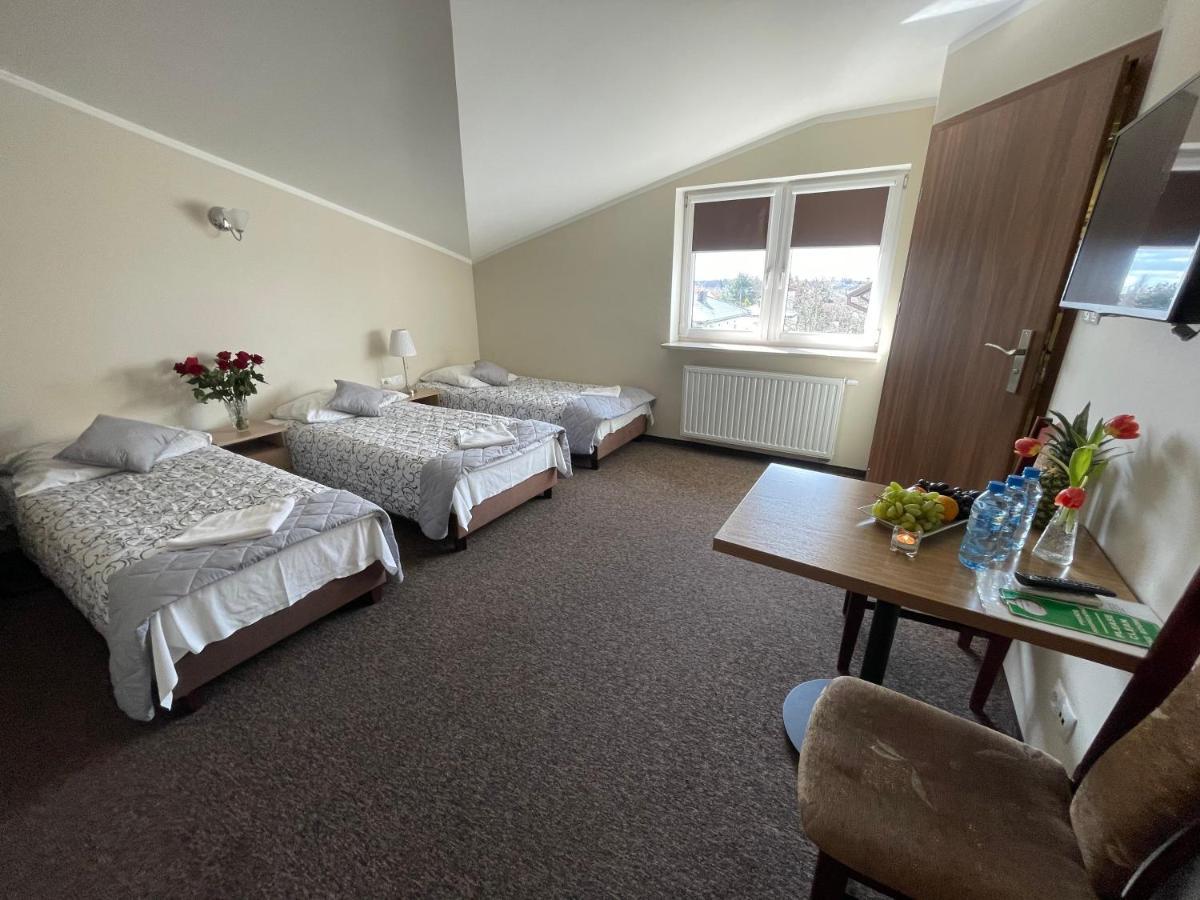Hotelik Gold Raszyn Extérieur photo
