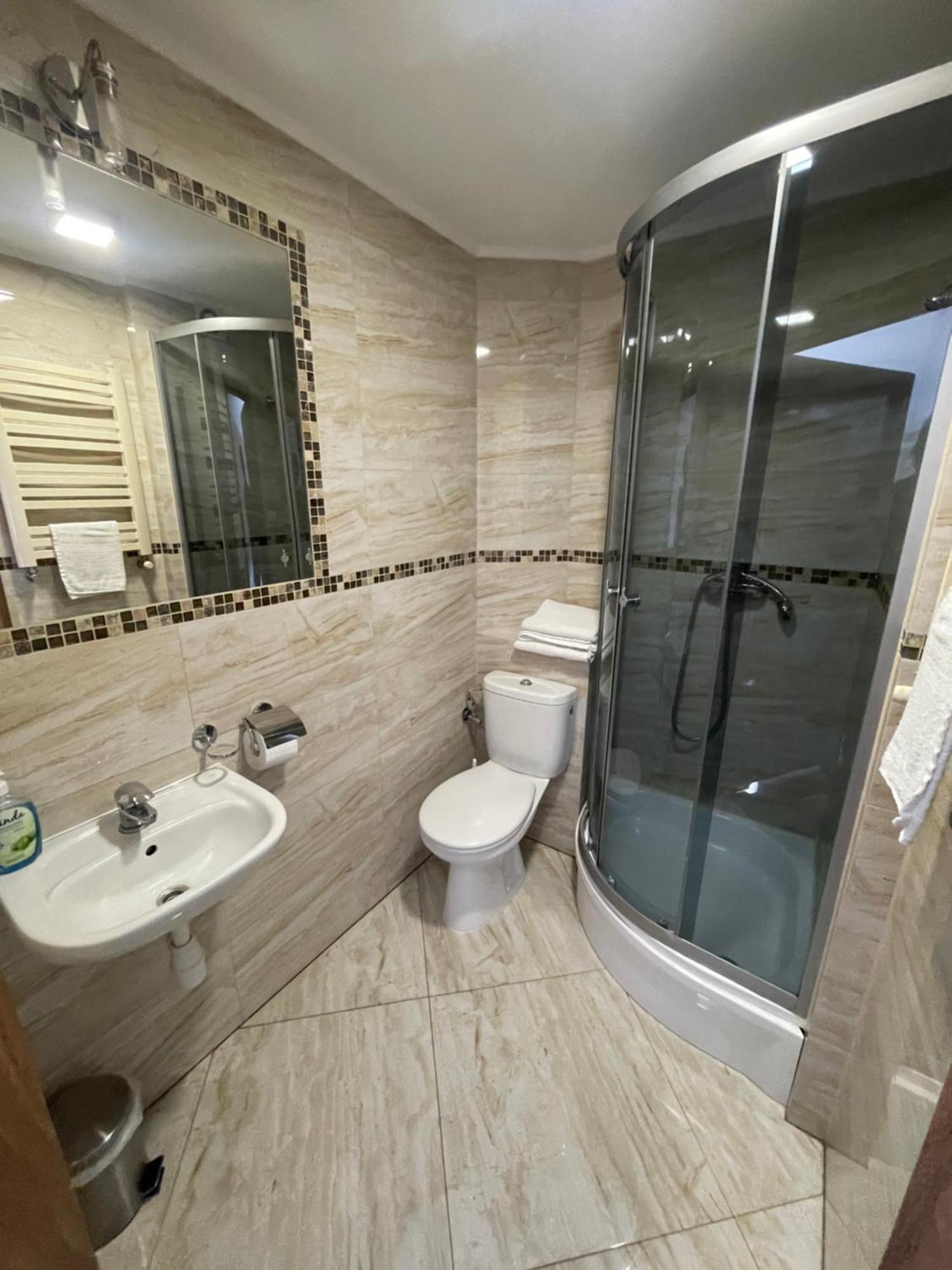 Hotelik Gold Raszyn Extérieur photo